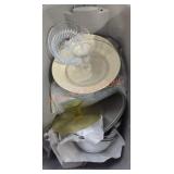 Kitchen Ware Tote Lot