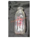 Vintage 1. Quart milk bottle, east Malta farms