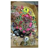 Costume jewelry tray lot