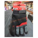 (4) Milwaukee Performance Gloves XL Smart Sweep