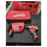 Milwaukee M18 1/2" Hammer Drill Driver Kit