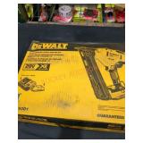 DeWalt 15GA Finish Nailer Kit