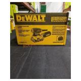 DeWalt 1/4 Sheet Palm Grip Sander