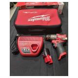 Milwaukee M12 1/2" Hammer Drill Driver Kit