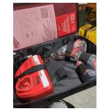 Milwaukee M12 1/2" hammer drill/driver kit