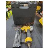 DeWalt Pneumatic 18GA Brad Nailer