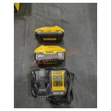 DeWalt 20v MAX Battery And Charger Kit