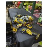DeWalt 20v 6 tool set and rolling case