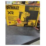 DeWalt 20v 18 ga narrow crown stapler kit