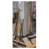 Hand and yard tool lot