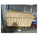 Picnic Basket & Electro Server