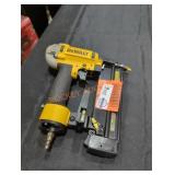 DeWalt 18 ga brad nailer