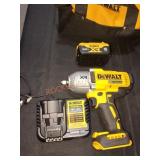 DeWalt 20v 1/2" High Torque Impact Wrench Kit