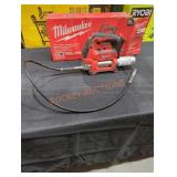 Milwaukee M18 2-Speed Grease Gun