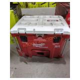 Milwaukee Packout 40qt XL Cooler