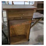 Hand belt, cashier station or auction block