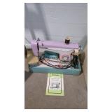 Inotructions Vintage deluxe sewing machine with