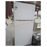 Vissani White Refrigerator/Freezer (Has Damage)