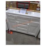 White sink vanity