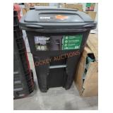 Toter 48 gallon tough garbage can