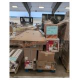 Christmas Tree, Wreath & Miscellaneous Pallet Lot