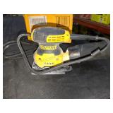 DeWalt Corded 1/4 Sheet Palm Grip Sander