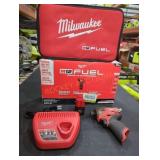 Milwaukee M12 1/4" Hex Impact Driver Kit