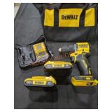 DeWalt 20v MAX 1/2" Drill Driver Kit