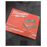 Milwaukee M18 dual Bay rapid charger
