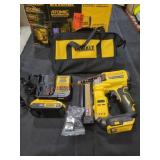 DeWalt 20v 23Ga Pin Nailer Kit
