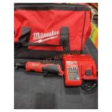 Milwaukee M12 3/8" Ratchet+ Charger