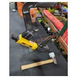 DeWalt 2-N-1 Flooring Tool