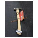 Milwaukee Curved Handle Hammer