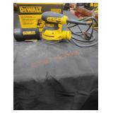 DeWalt Corded 5" Random Orbit Sander