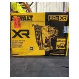 DeWalt 20v 16Ga Angled Finish Nailer Kit