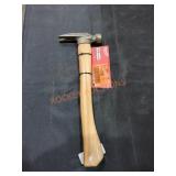 Milwaukee Curved Handle Hammer