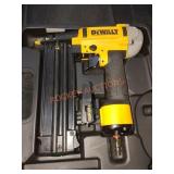 DeWalt Pneumatic 18Ga Brad Nailer