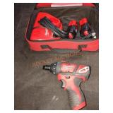 Milwaukee M12 Screwdriver Kit