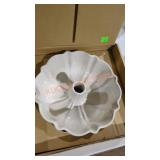 Longaberger woven traditions fluted cake pan