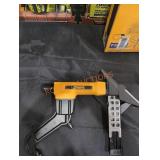 DEWALT 2in1 Flooring Tool