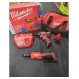 Milwaukee M12 1/4" Screwdriver + 3/8" Ratchet Kit