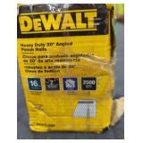 DeWalt Heavy Duty 20ï¿½ Angled Finish Nails