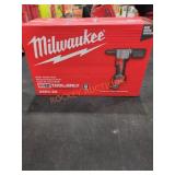 Milwaukee M12 Rivet Tool
