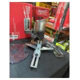 Milwaukee M18 compact router