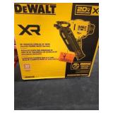 DeWalt 30ï¿½ Paper Collated Framing Nailer