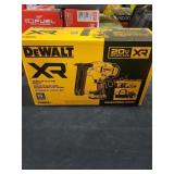 DeWalt 20V 18GA Brad Nailer Kit