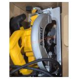 DEWALT 7-1/4" Circular Saw