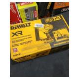 DeWalt 18GA Narrow Crown Stapler Kit