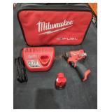 Milwaukee M12 1/4" Impact Driver Kit