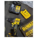 DeWalt 20v hammer drill driver kit